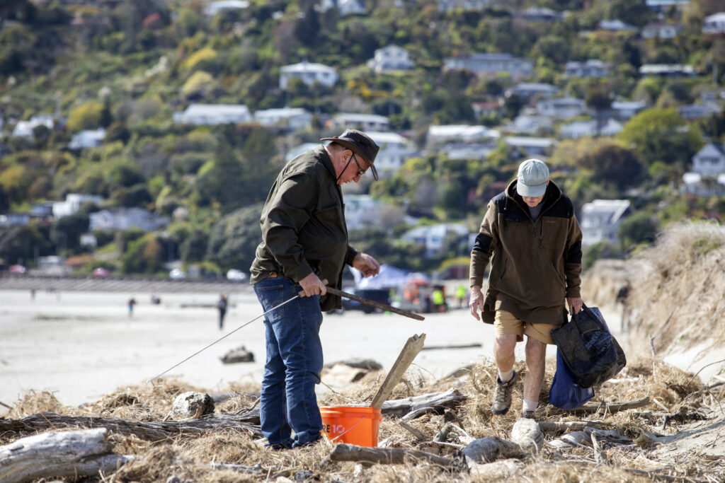 Picture by Tim Cuff 28 September 2024 - Tāhuna Beach Holiday Park clean-up at Tāhuna Beach, Nelson, New Zealand