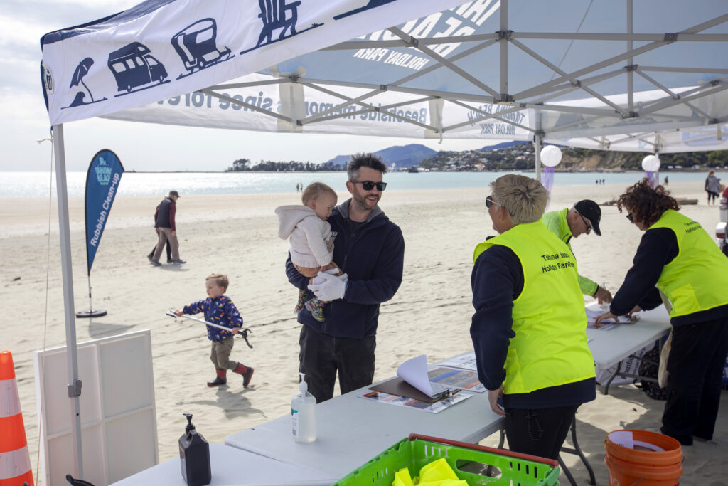 Picture by Tim Cuff 28 September 2024 - Tāhuna Beach Holiday Park clean-up at Tāhuna Beach, Nelson, New Zealand