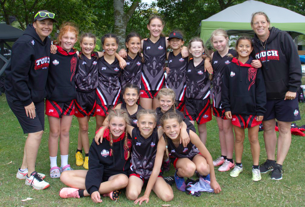 U12 Girls Black Team staying at Tāhuna Beach Holiday Park