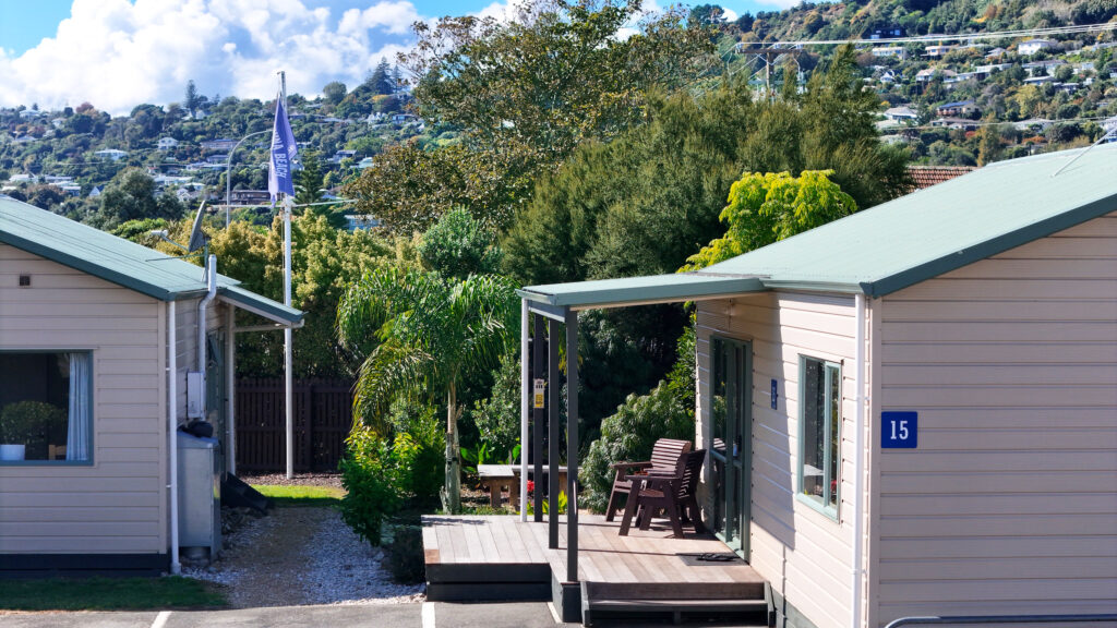 Apartment motels at Tāhuna Beach Holiday Park